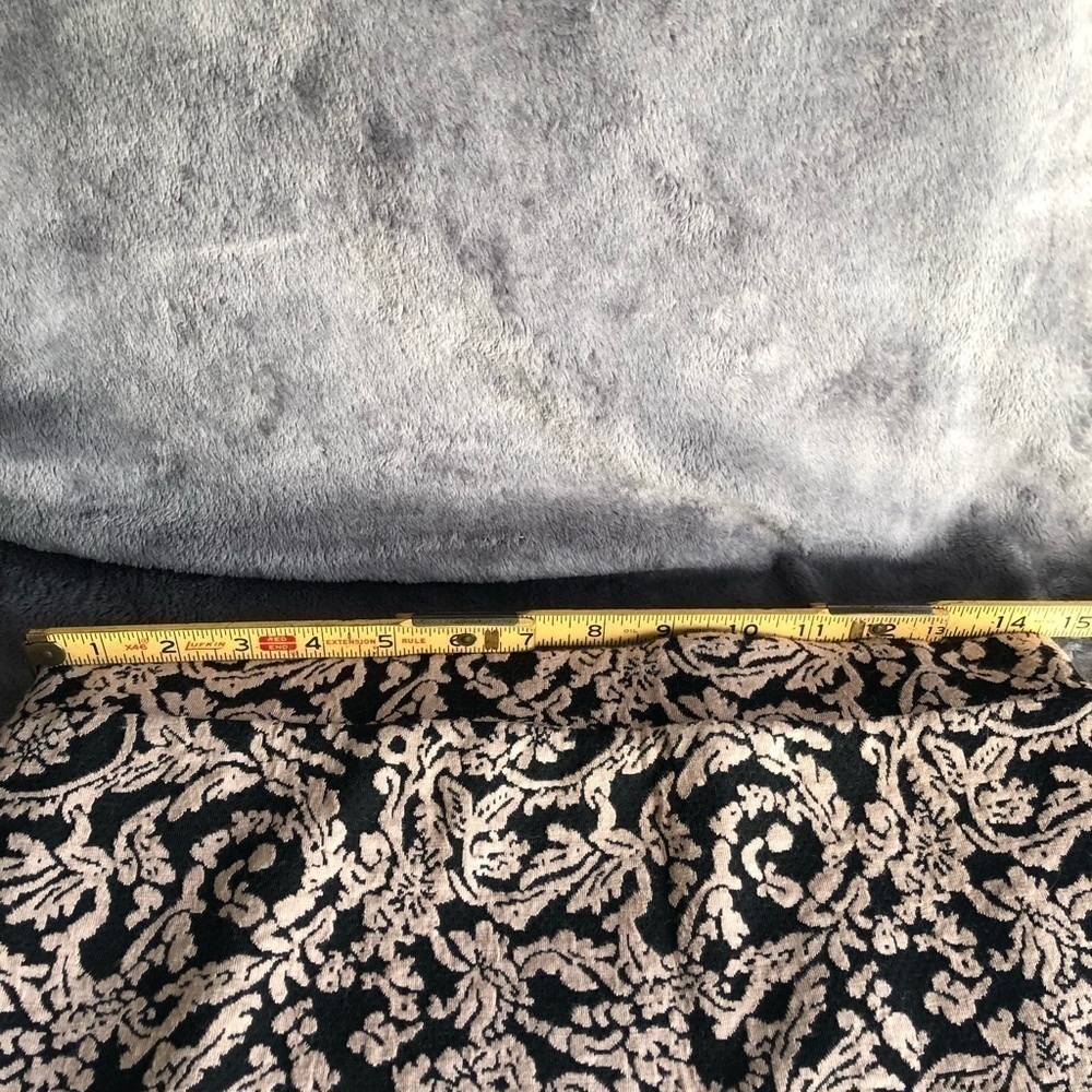 𝅺FOREVER 21 Floral lace print design Brown Black pencil skirt Size large #s1115 - Picture 4 of 7